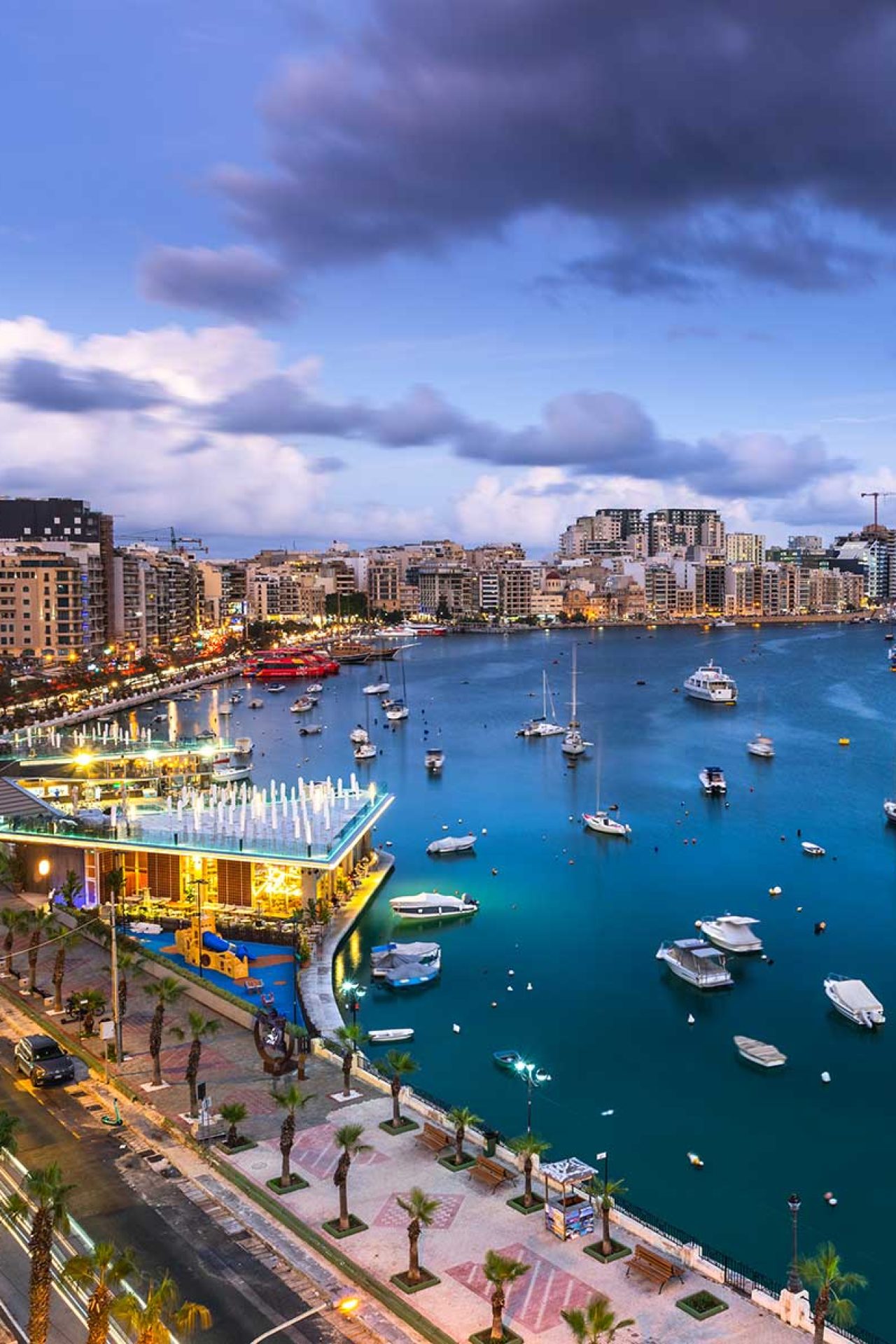 evening-at-sliema-bay-promenade-in-malta-illumina-2025-03-24-18-06-42-utc